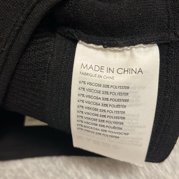 Pre-loved Club Monaco Top in black, size Small. - Picture 4 of 4